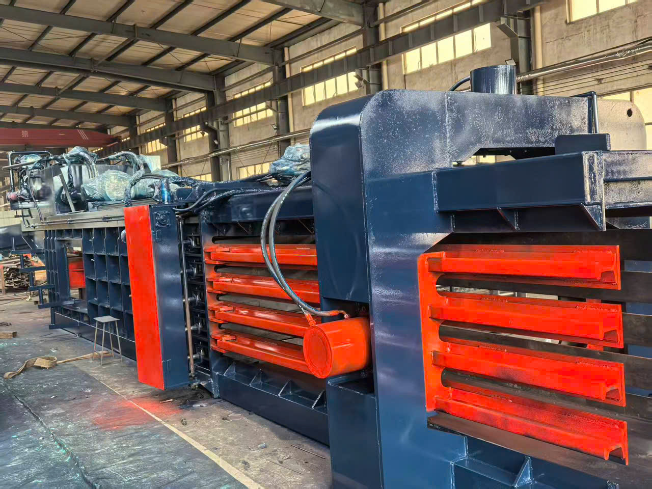 máy đóng gói tự động hoàn toàn LT-250 Máy ép phế liệu thủy lực